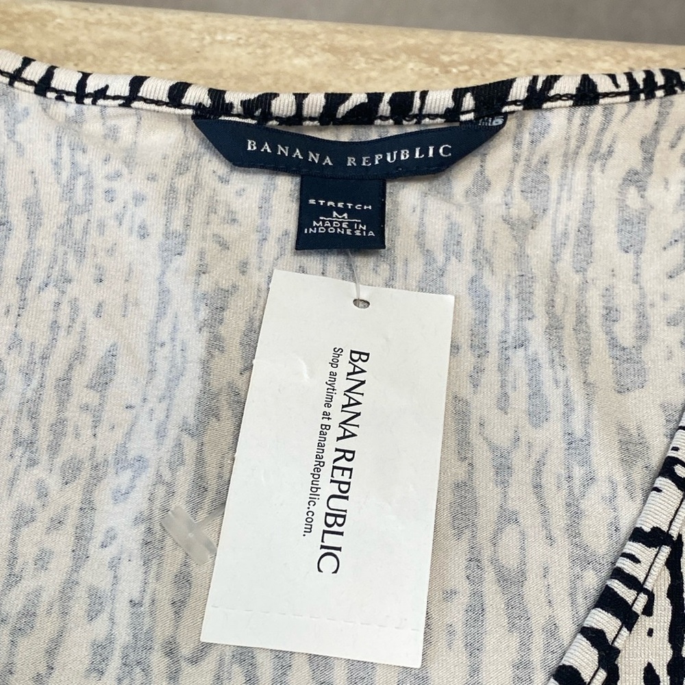 NWT banana republic dress w/ruching side,stretchy fabric, measurements in photos - Picture 6 of 13